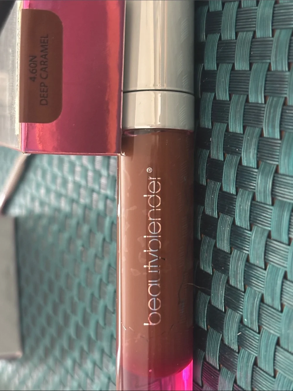 beautyblender-  Bounce Airbrush Liquid Whip Concealer “4.60N” Deep Caramel NWT